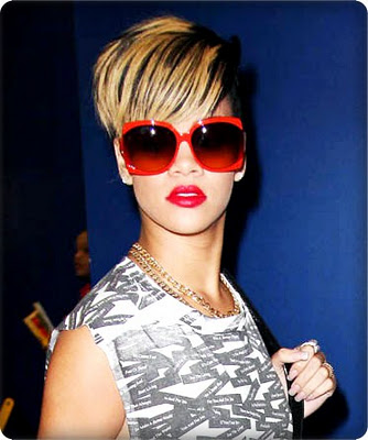 Rihanna-Glasses-Style-3